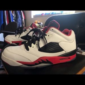 Jordan 5 low fire red